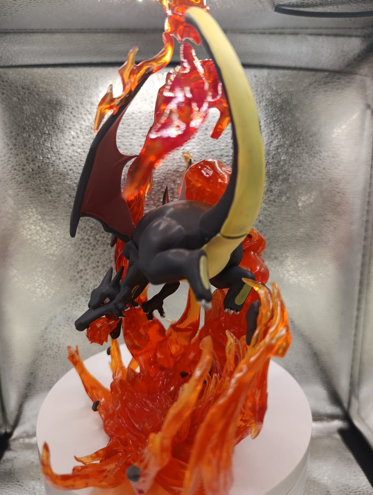Charizard Action Figure, vista detalhada